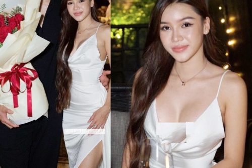 Bạn gái Đặng Văn Lâm mừng sinh nhật tuổi 32, lộ hình ảnh gây tò mò