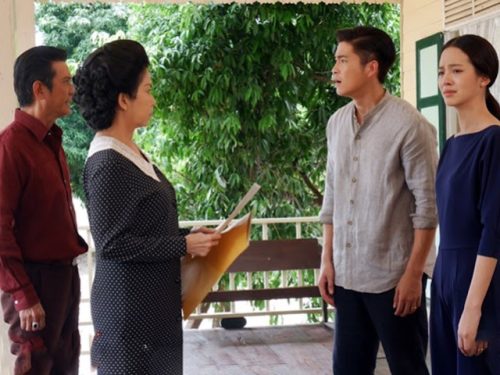 Chê con dâu nghèo cố tình có bầu để ép cưới, bà ngỡ ngàng khi đứng trước biệt thự của nhà thông gia