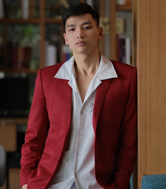 vận động viên bơi lội kim sơn là ai