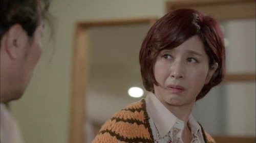 Mẹ chồng và con dâu ú ớ, đứng hình khi gặp nhau ở nhà nghỉ