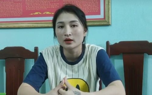 Đi đám cưới bạn thân, cô gái xinh đẹp vào phòng cưới trộm 8 chỉ vàng