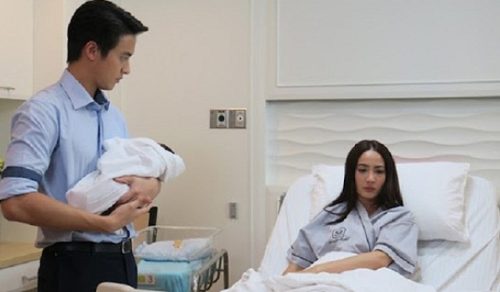 Biết đứa bé trong bụng vợ không phải con mình, chồng bình tĩnh làm một việc khiến vợ biết ơn cả đời