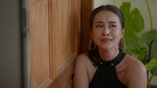 Vừa qua đám tang chồng, mang cháo bồi bổ cho mẹ chồng thì nghe được chuyện 'động trời