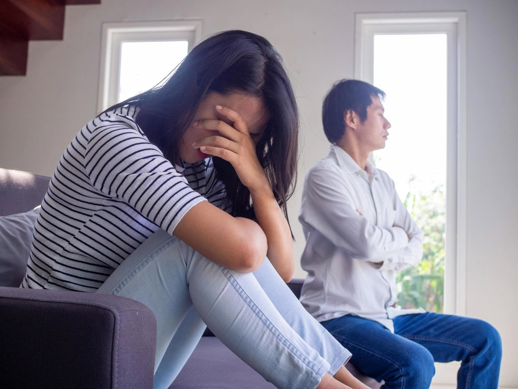 Chạy tiền cho chồng đi xuất khẩu lao động và cái kết chua chát ngày anh trở về