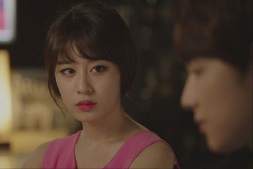 Mỗi ngày nhìn chồng đi làm về là quấn lấy con, tôi lại day dứt với bí mật giấu kín