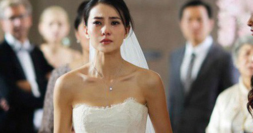 Chồng mất 3 năm, tôi mới tái hôn với người mới, ngày cưới diễn ra tôi chết lặng khi thấy người bước xuống từ chiếc ô tô tiền tỉ