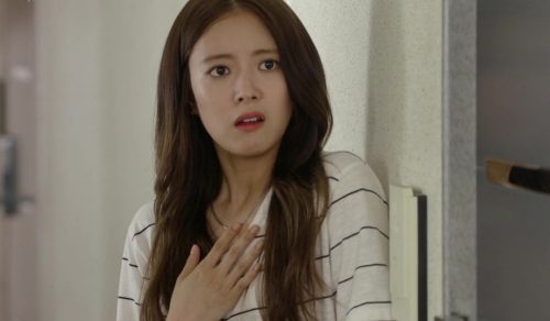 Chồng vắng nhà nên ngủ sớm, nửa đêm đang ngủ thì tôi tá hỏa khi phát hiện ra điều này