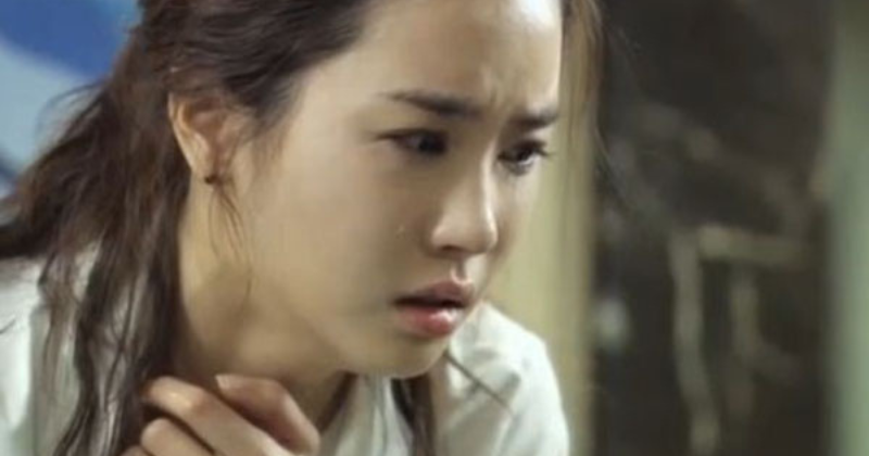 Vừa xong đám tang, dọn dẹp lại phòng bố chồng, tôi tá hỏa vì giấy khám thai dưới gối của ông