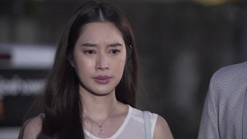 Bồn cầu đột nhiên bị tắc nghẽn khi chồng vắng nhà, tôi gọi thợ vào sửa thì bàng hoàng