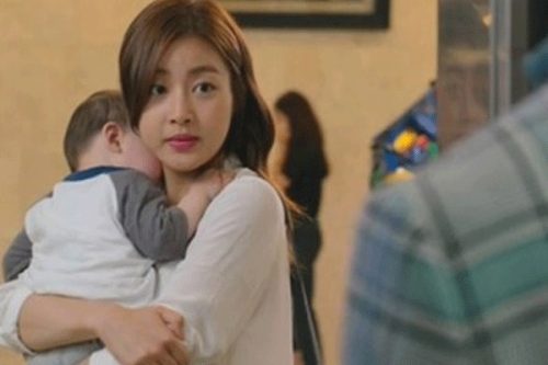 Vừa ly hôn, vợ cũ sinh đứa con giống mình như đúc, tôi tìm đến nhận thì biết được bí mật động trời được giấu bấy lâu nay