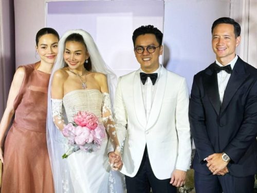 Cô dâu Thanh Hằng hạnh phúc nắm tay chú rể Nhật Minh, dàn khách mời rạng rỡ đến chúc mừng