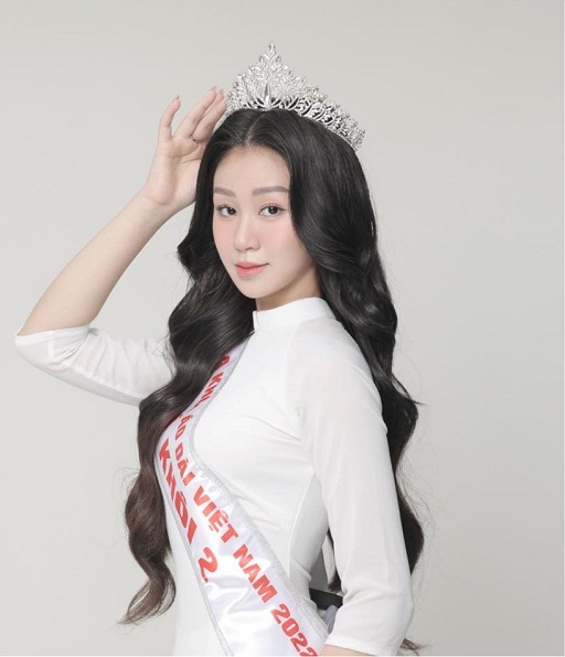 hồ yến nhi là ai