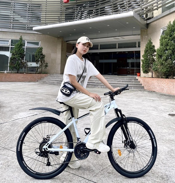 hot girl nguyễn thảo bán hàng fake