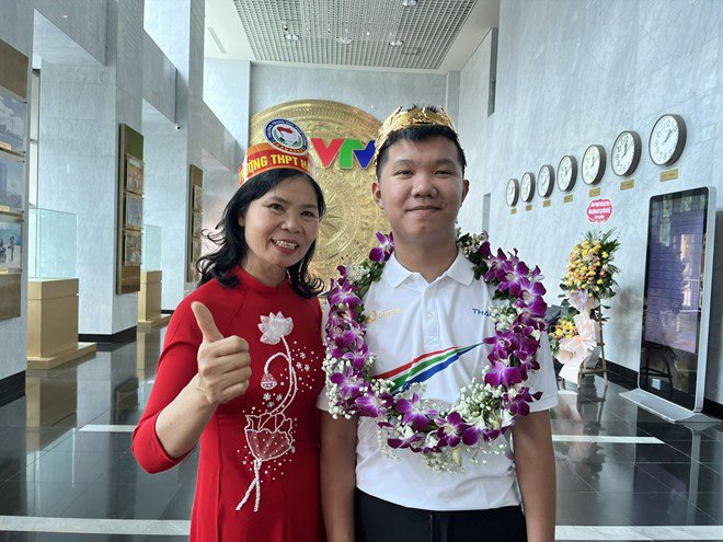 mẹ xuân mạnh là ai
