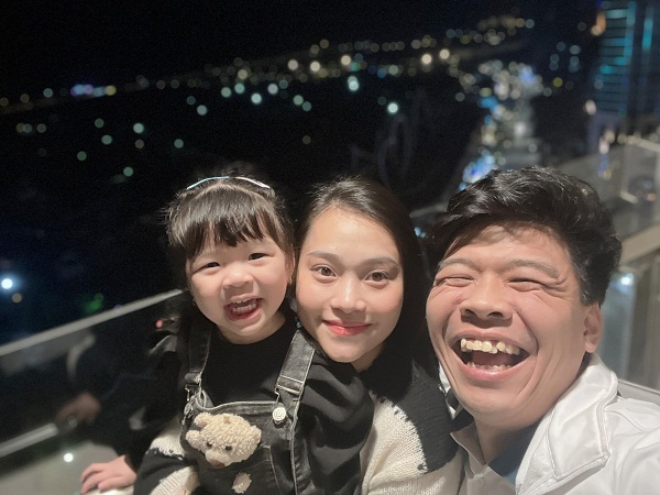 vợ trung ruồi làm nghề gì