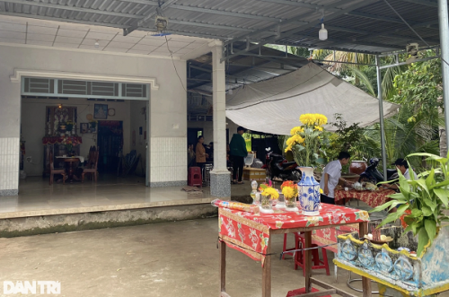 Nước mắt cay đắng của mẹ nghi phạm 14 tuổi đầu độc cha ruột vì hay nhậu nhẹt