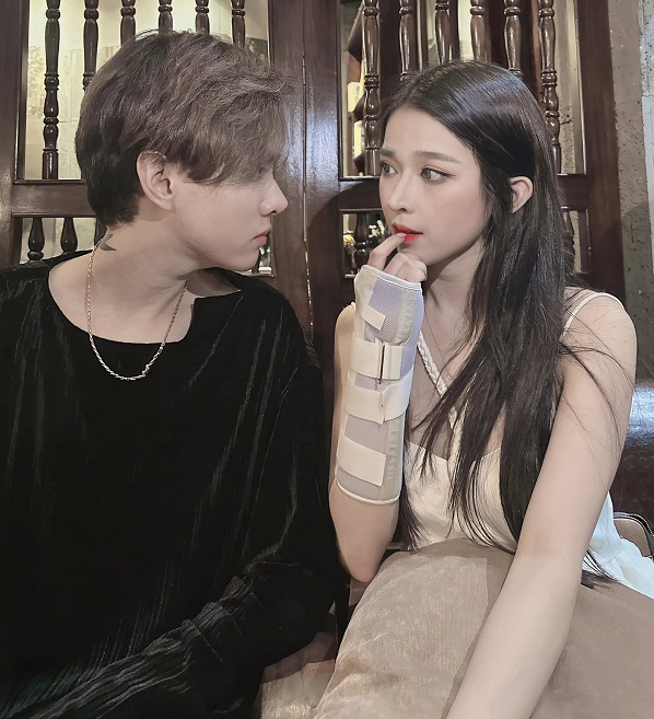 bạn trai woni là ai