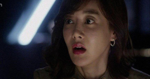 Nửa đêm xuống bếp uống nước, thấy em dâu mặc váy ngủ mỏng tang, tôi bàng hoàng phát hiện chuyện động trời