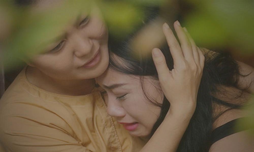 Bỏ đi 4 năm, khi về, chị gái dắt theo đứa nhỏ làm ai cũng ngỡ ngàng