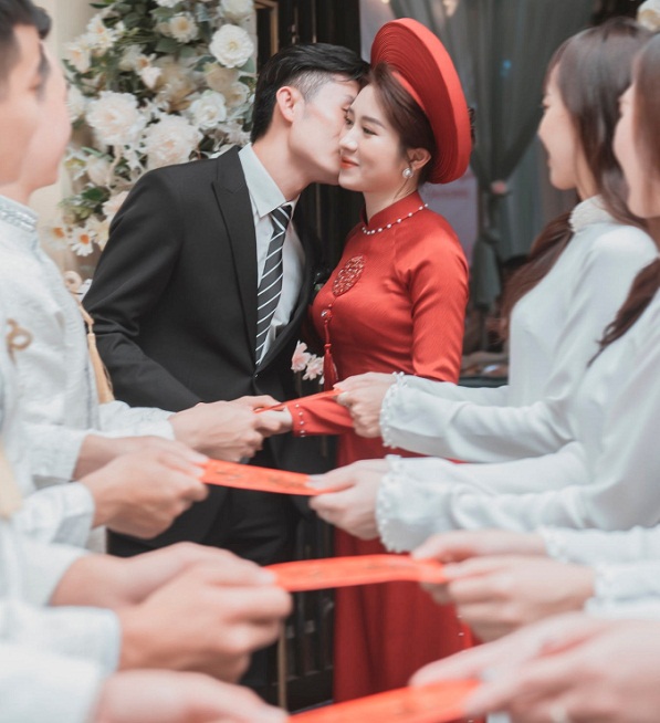 chân dung cô vợ trong vụ bắt ghen chồng là diễn viên Nhà hát