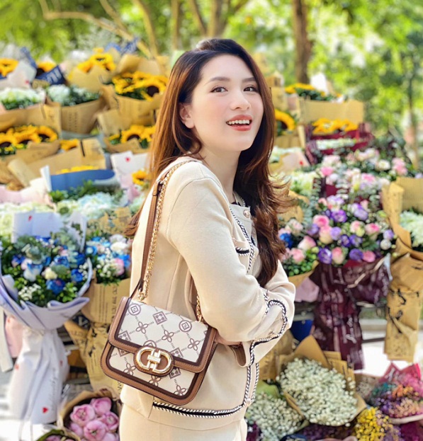 thân thế cô vợ trong vụ đánh ghen chồng là diễn viên Nhà hát