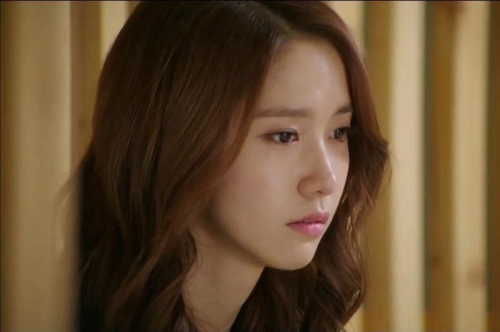 Đêm nào phòng chị hàng xóm cũng có tiếng lục đục đến tận sáng, hôm tình cờ chạm mặt người đi ra tôi chết sững