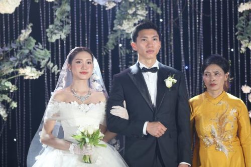 Gia đình Văn Hậu "treo thưởng" gì nếu Doãn Hải My sinh con gái?