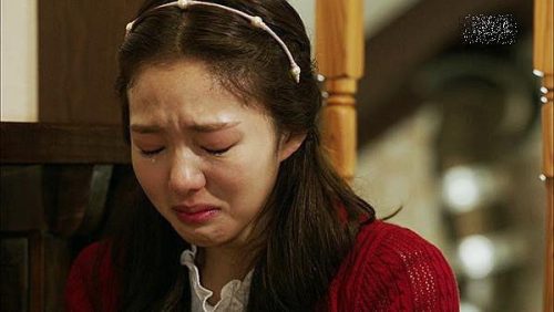 Kết hôn với đại gia già để trả nợ cho bố mẹ, đêm tân hôn tôi khóc nức nở