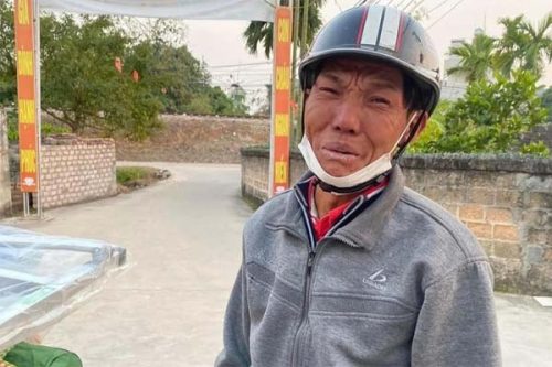 Người đàn ông bán chiếu bị mất ví và cái kết bất ngờ từ CĐM