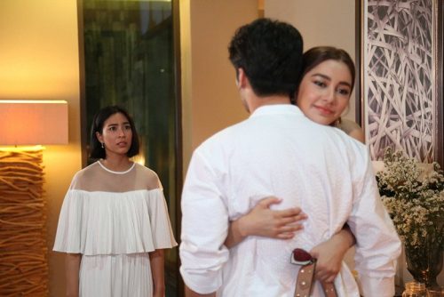 Ngày ăn hỏi, tôi sững sờ khi biết vợ mới là chị gái ruột của vợ cũ