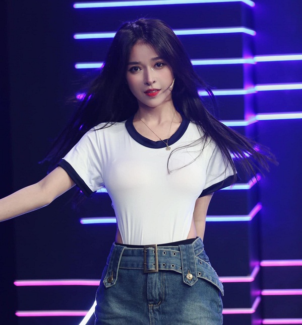 sự nghiệp ca sĩ woni