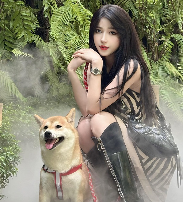 tiểu sử ca sĩ woni