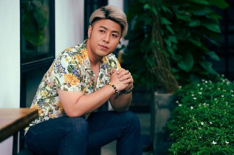 Akira Phan là ai? Tiểu sử & sự nghiệp của ca sĩ Akira Phan Anh chàng nghỉ hát trước áp lực của sự nổi tiếng
