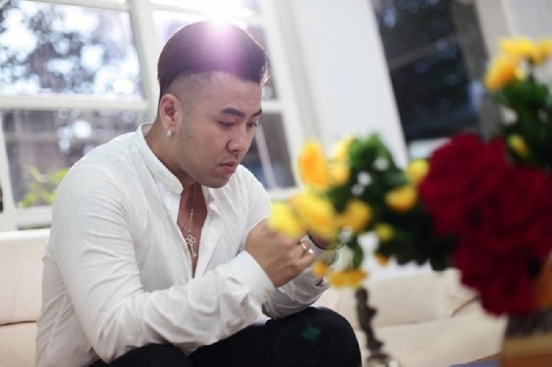 Akira Phan là ai? Tiểu sử & sự nghiệp của ca sĩ Akira Phan Bài hát nổi bật và giải thưởng của anh chàng