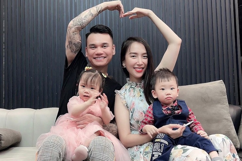 Khắc Việt là ai? Tiểu sử và sự nghiệp của ca sĩ Khắc Việt mới nhất Nam ca sĩ sinh ra và lớn lên ở Yên Bái