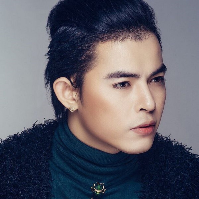 Hé lộ đời tư của ca sĩ Bùi Caroon
