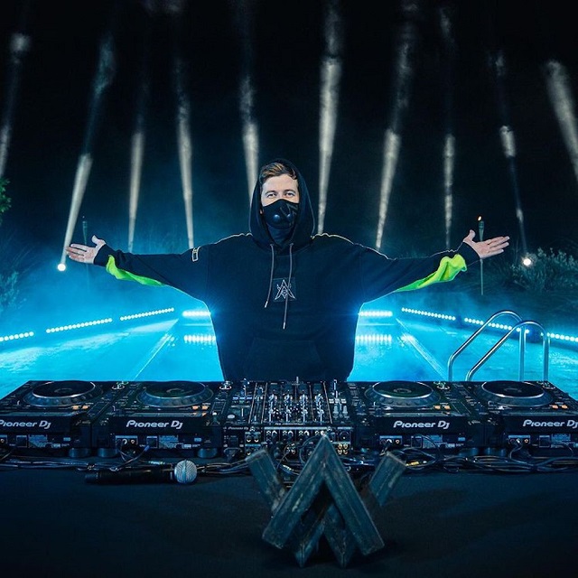 Thiên tài âm nhạc DJ Alan walker là ai