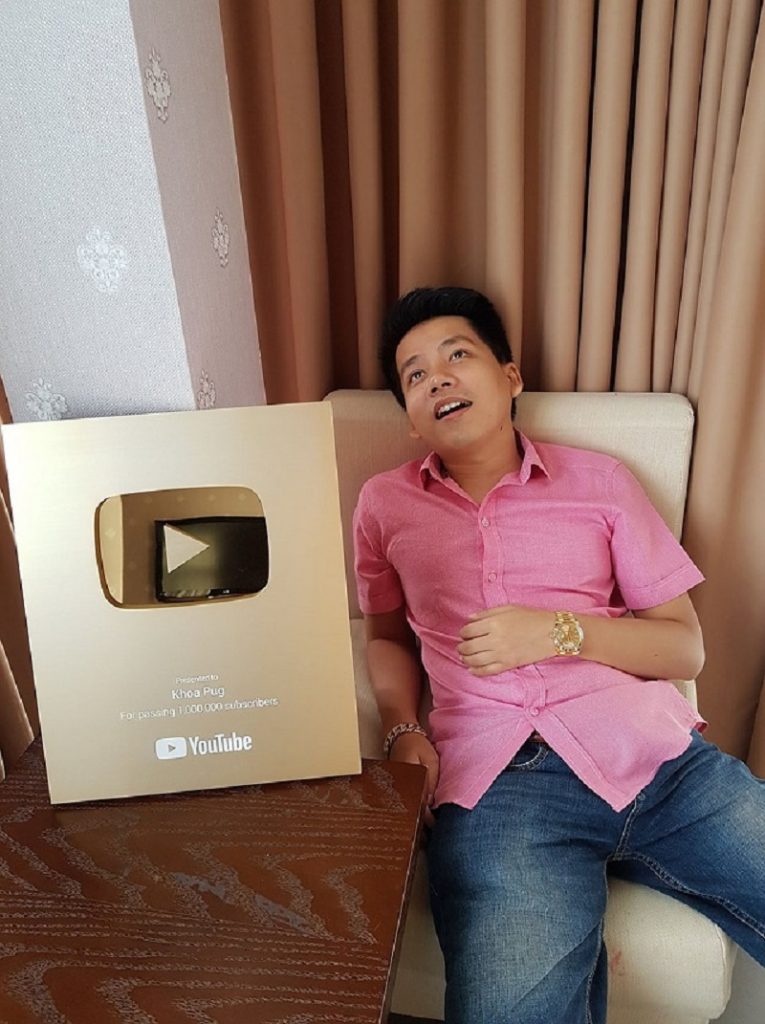 Khoa pug là ai - ẵm nút vàng và sở hữu lượng theo dõi cực lớn trên youtube