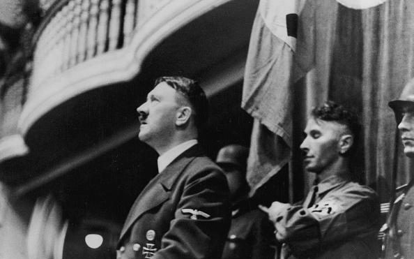 Hitler là ai? Tiểu sử và tội ác của “ông trùm phát xít Đức” chi tiết Hitler là ai, vì sao ai cũng e dè khi nhắc đến?