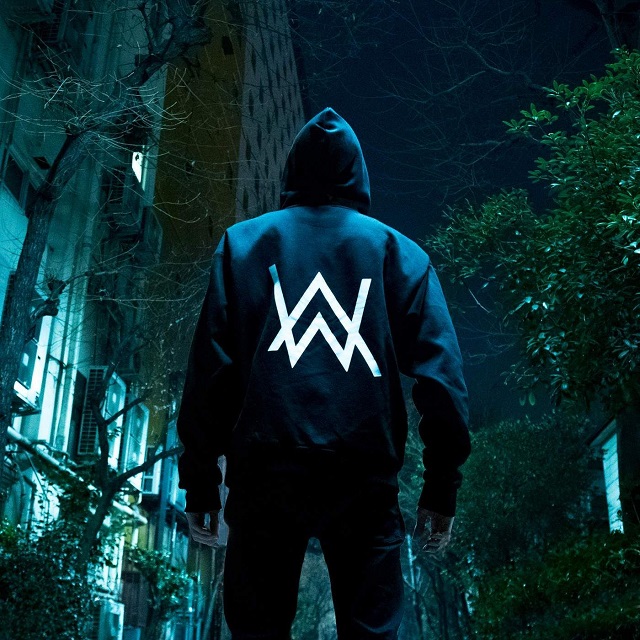 Con đường âm nhạc của Alan walker bắt đầu từ khi nào?