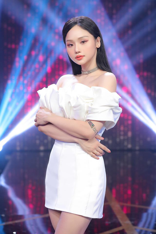 Cô thường xuất hiện với diện mạo xinh đẹp