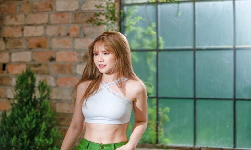 Khởi My là ai? Tiểu sử & sự nghiệp mới nhất của ca sĩ Khởi My Nữ ca sĩ sở hữu vóc dáng nhỏ nhắn
