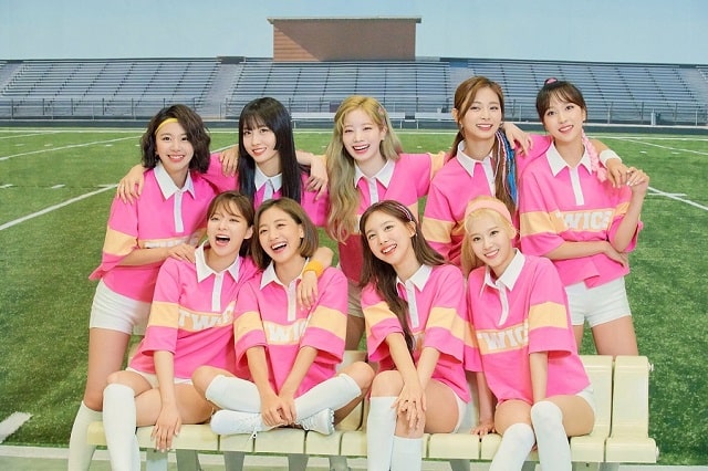Đôi nét về nhóm nữ TWICE là ai?