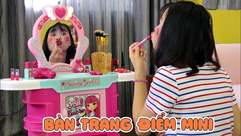 Thơ Nguyễn là một Youtuber nổi tiếng với các bạn nhỏ