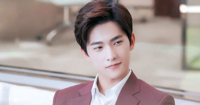Nam thần Dương Dương có tuổi đời còn rất trẻ