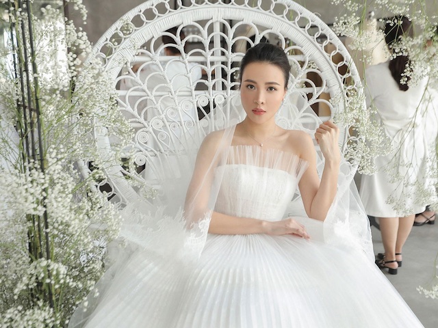 Tiểu sử & sự nghiệp người mẫu Đàm Thu Trang Tiểu sử & sự nghiệp người mẫu Đàm Thu Trang