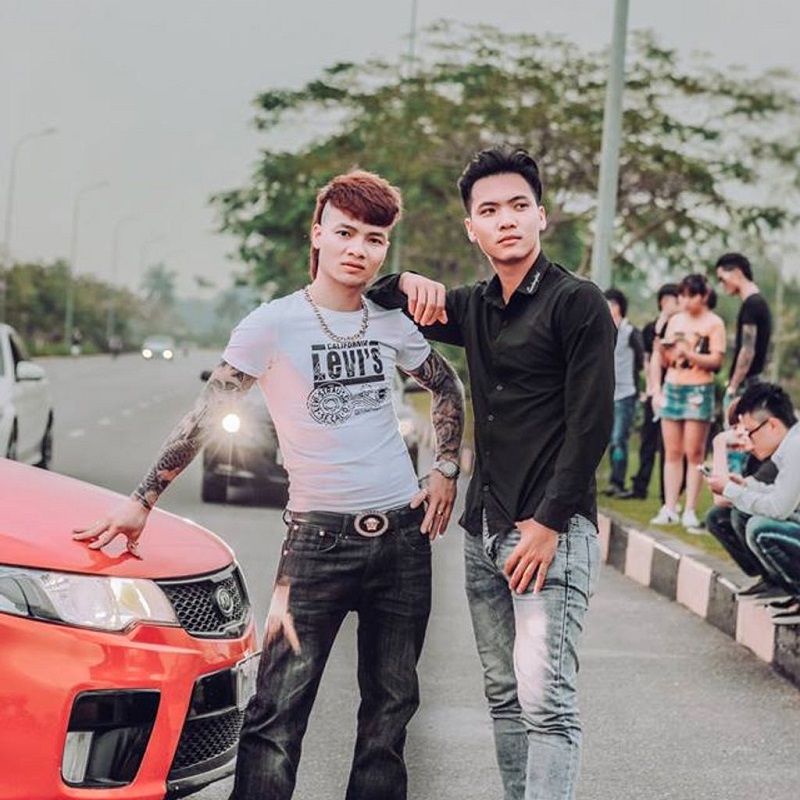 Khá sở hữu kênh youtube với hàng triệu lượt theo dõi