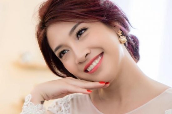 Pha lê là ai? Tiểu sử & sự nghiệp của nữ ca sĩ Pha Lê