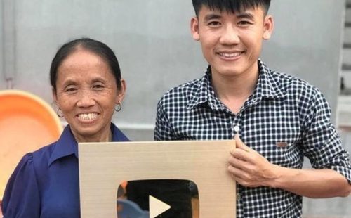 Từng khuynh đảo cõi mạng, kiếm bạc tỷ mỗi tháng, cuộc sống của bà Tân Vlog hiện ra sao?