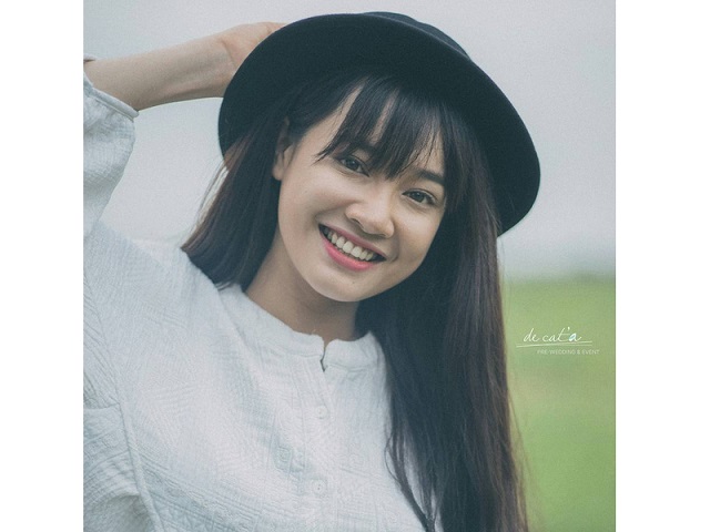 Nhã Phương xuất thân trong gia đình đông con và nghèo khó